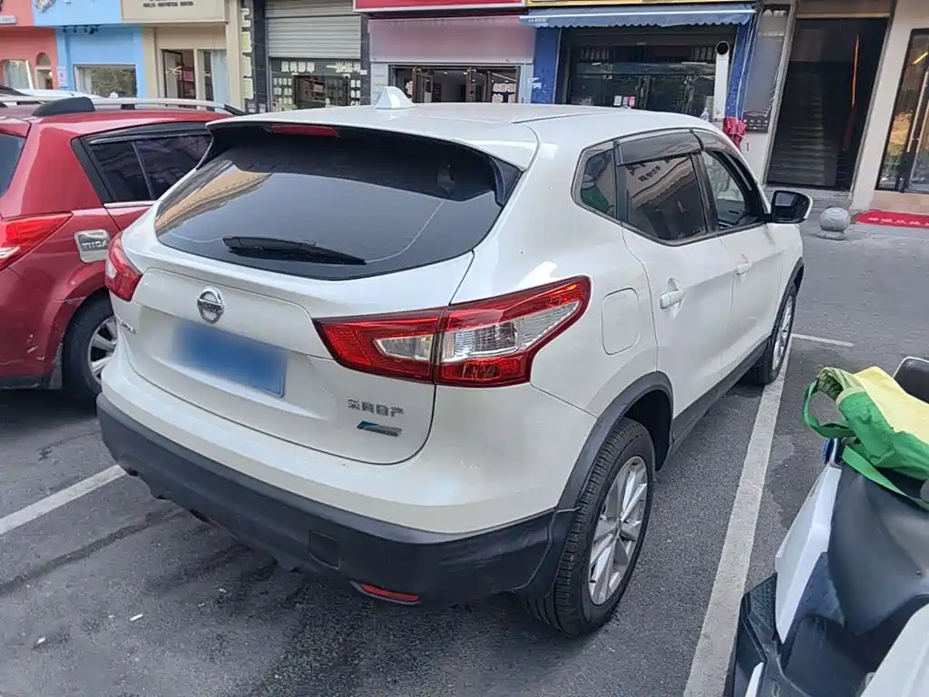 Nissan Qashqai — фото 6