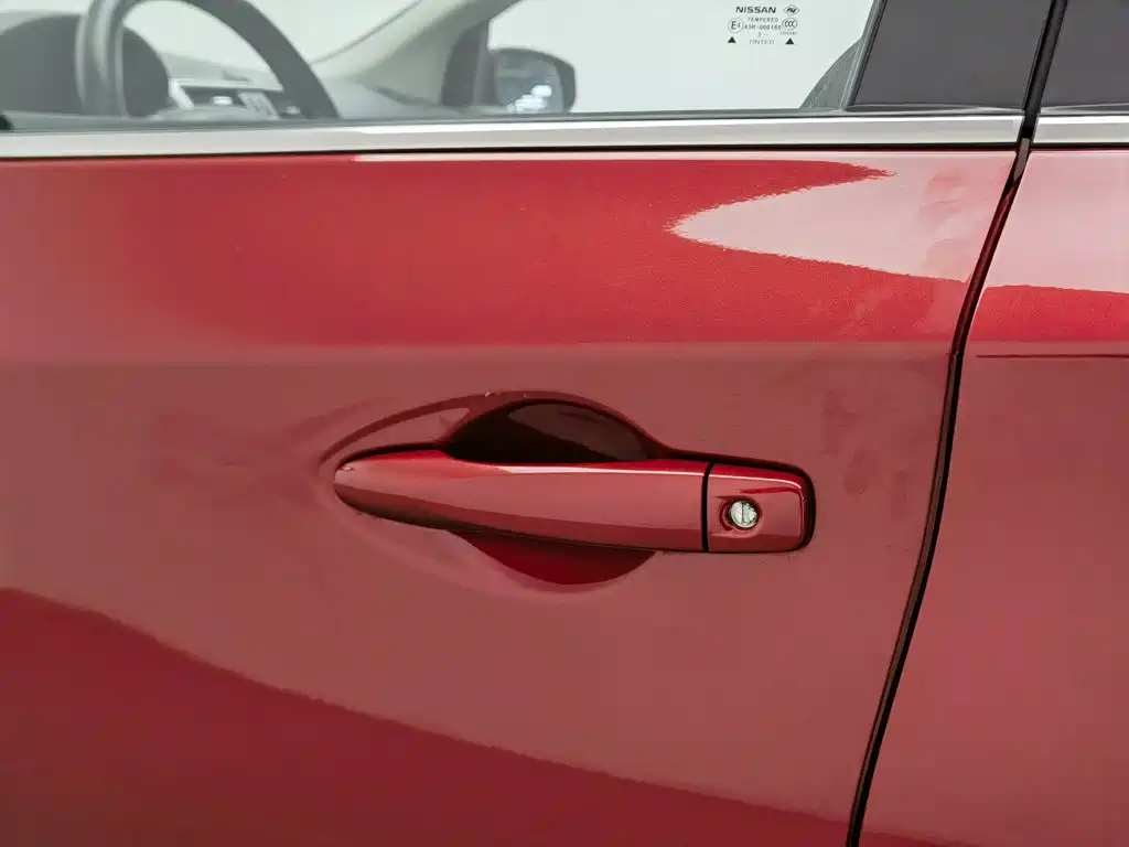 Nissan Tiida — фото 18