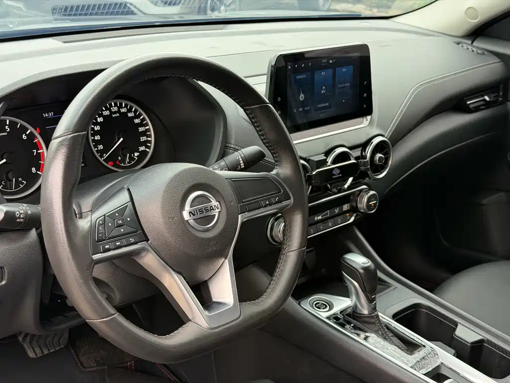 Nissan Sylphy — фото 8