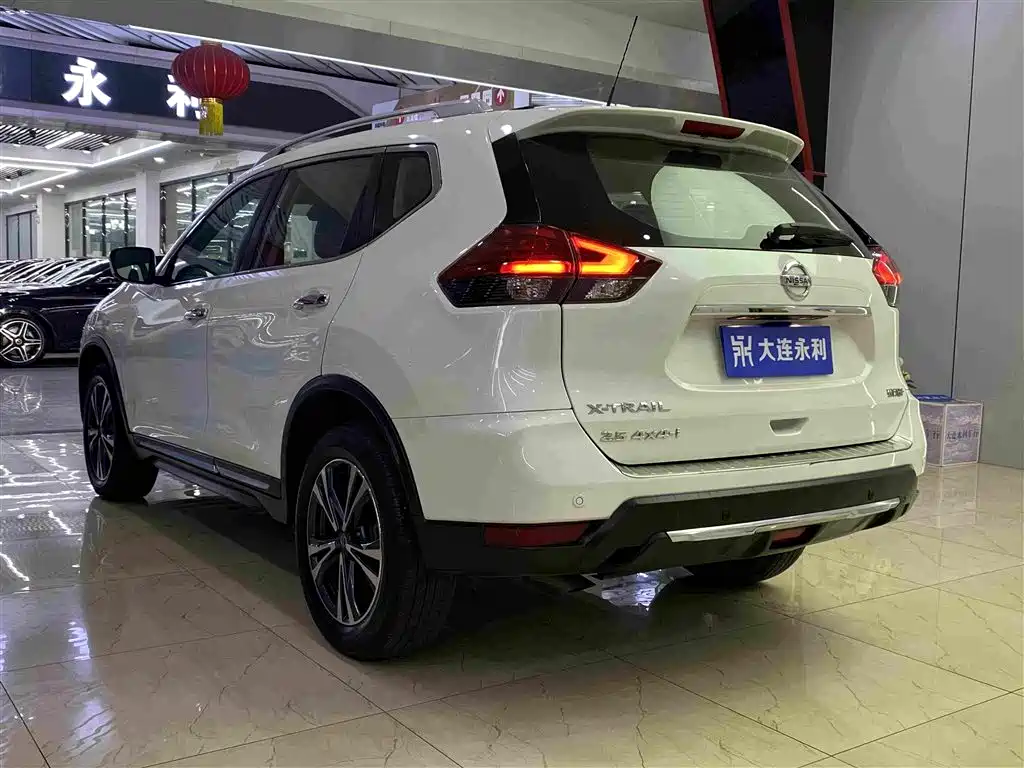 Nissan X-Trail — фото 18
