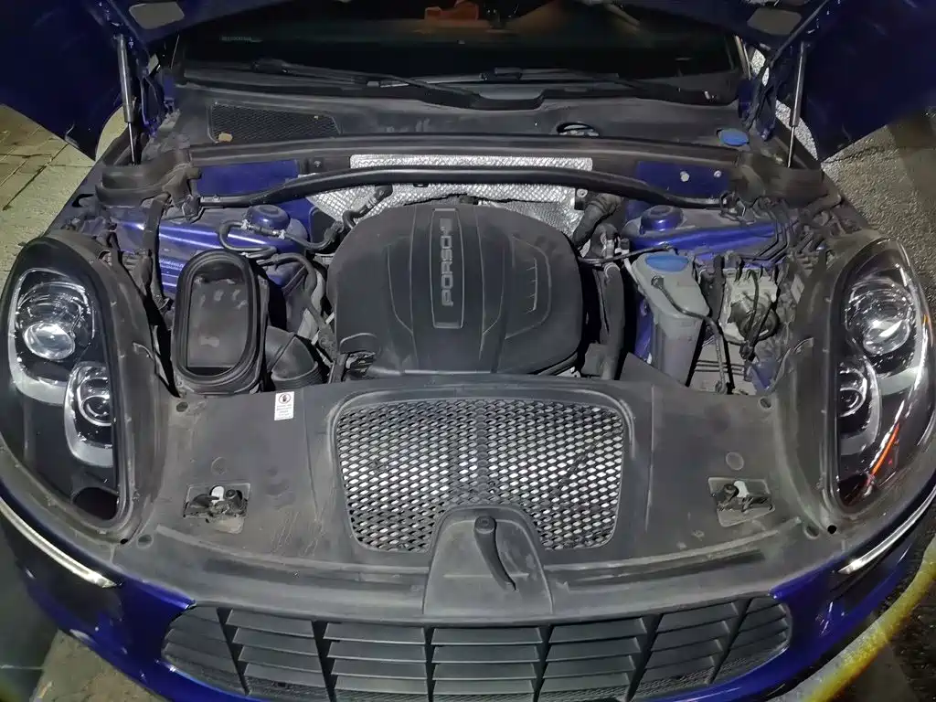 Porsche Macan — фото 20