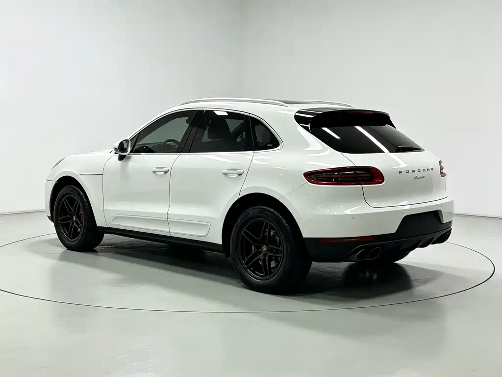 Porsche Macan — фото 9