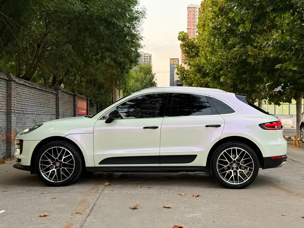 Porsche Macan — фото 8