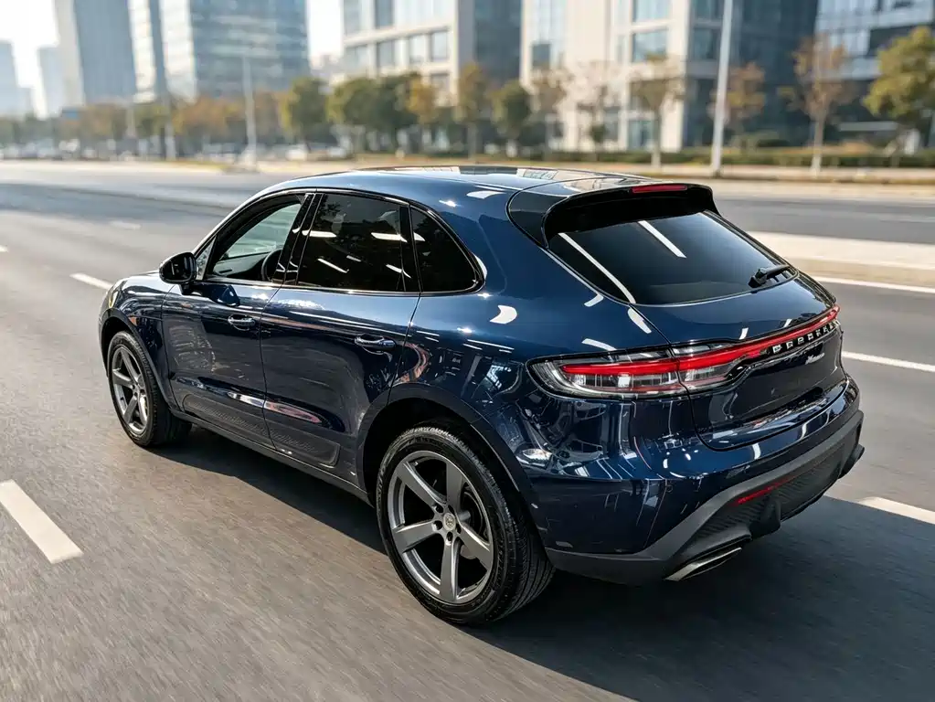 Porsche Macan — фото 15