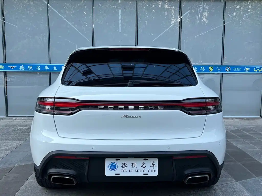 Porsche Macan — фото 15