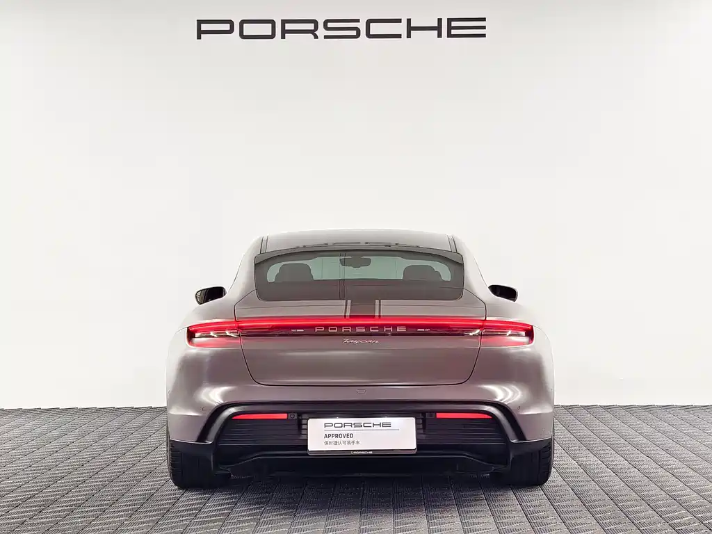 Porsche Taycan — фото 6