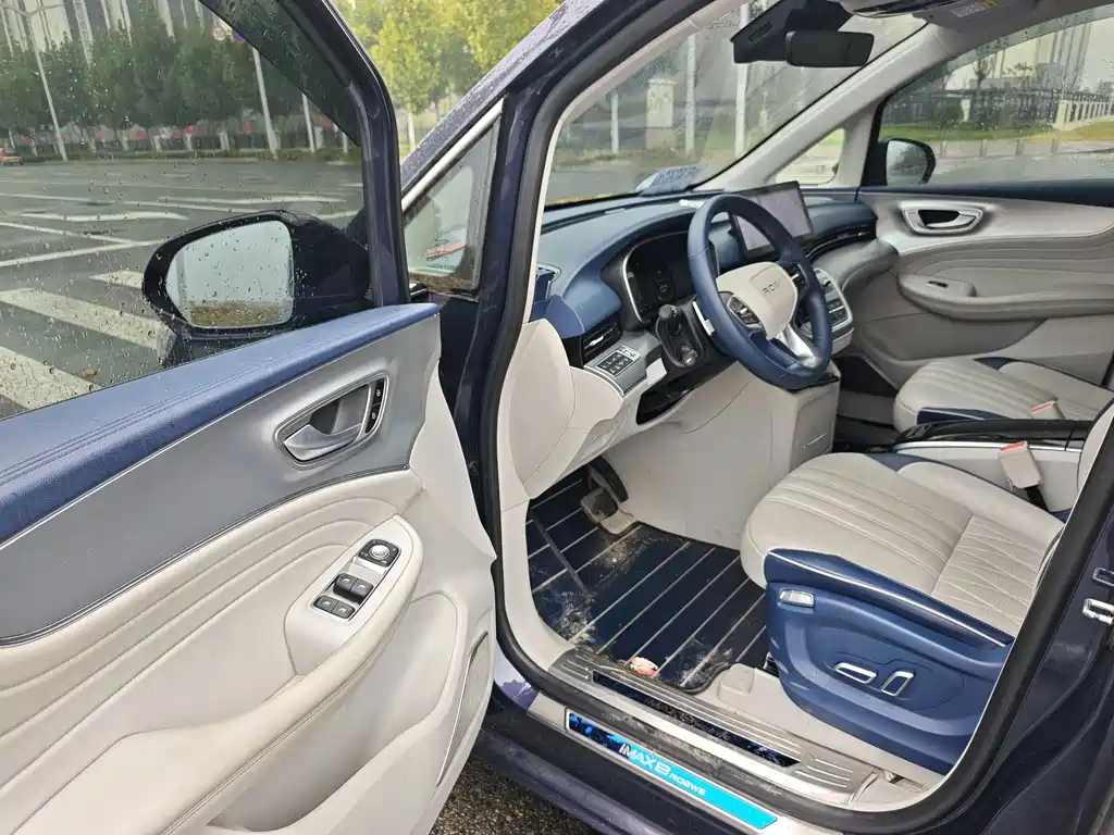 Roewe iMAX8 — фото 5