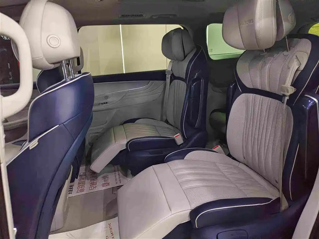 Roewe iMAX8 — фото 5
