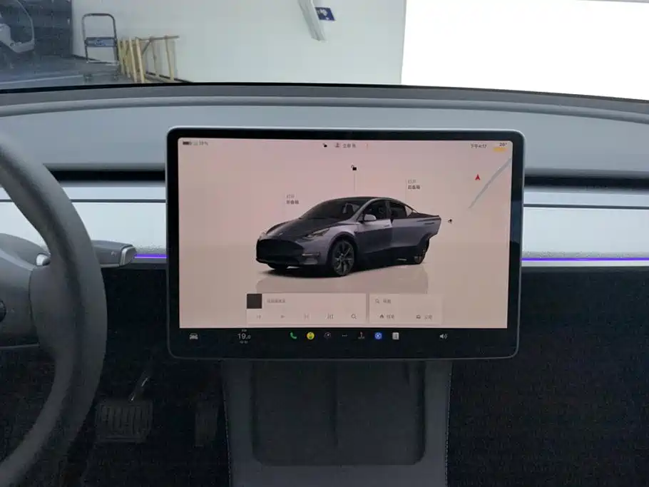 Tesla Model Y — фото 13