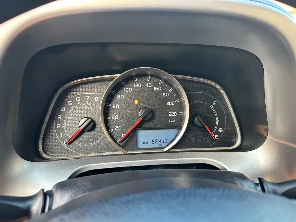 Toyota RAV4 — фото 19