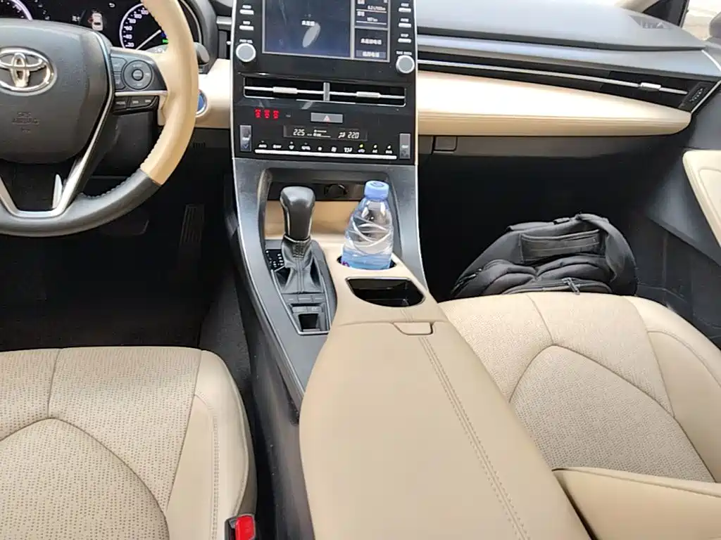 Toyota Avalon — фото 14