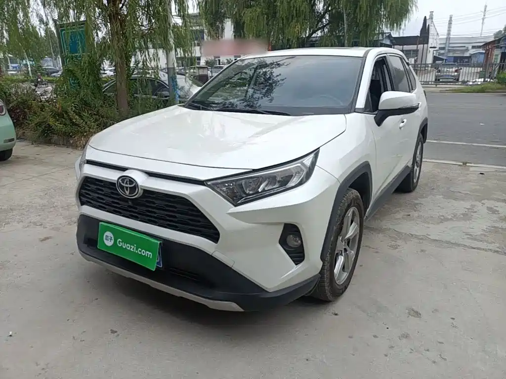 Toyota RAV4 — фото 2