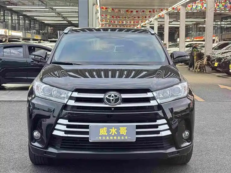 Toyota Highlander — фото 2