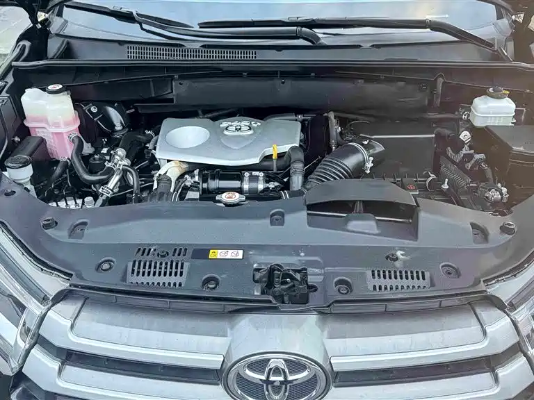 Toyota Highlander — фото 21