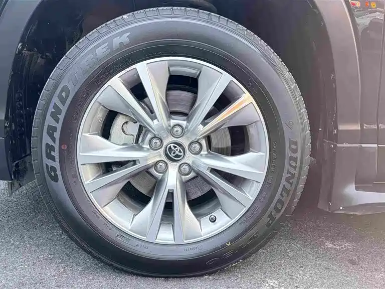 Toyota Highlander — фото 24