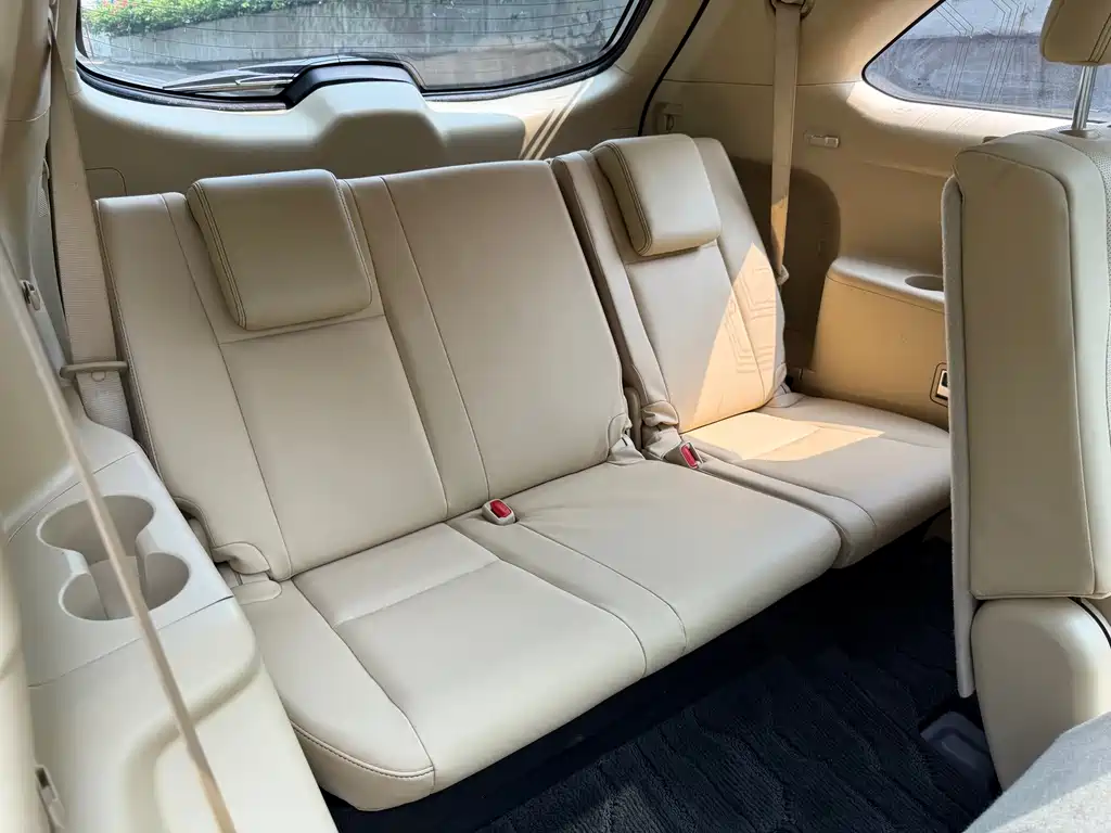 Toyota Highlander — фото 15