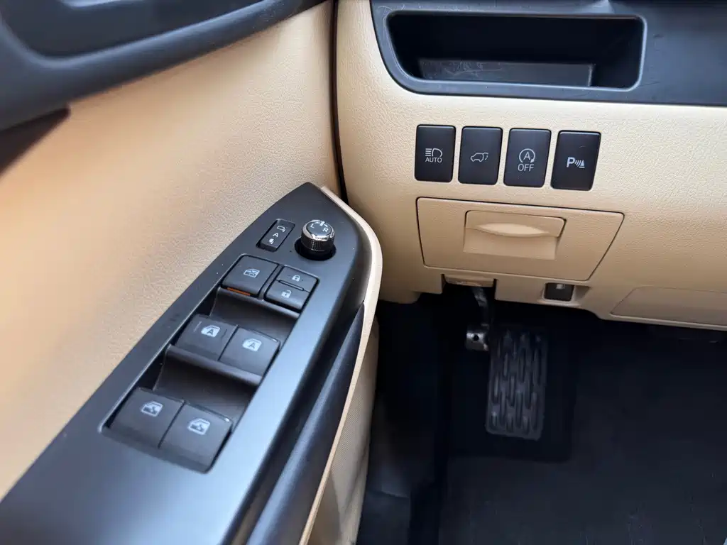Toyota Highlander — фото 23