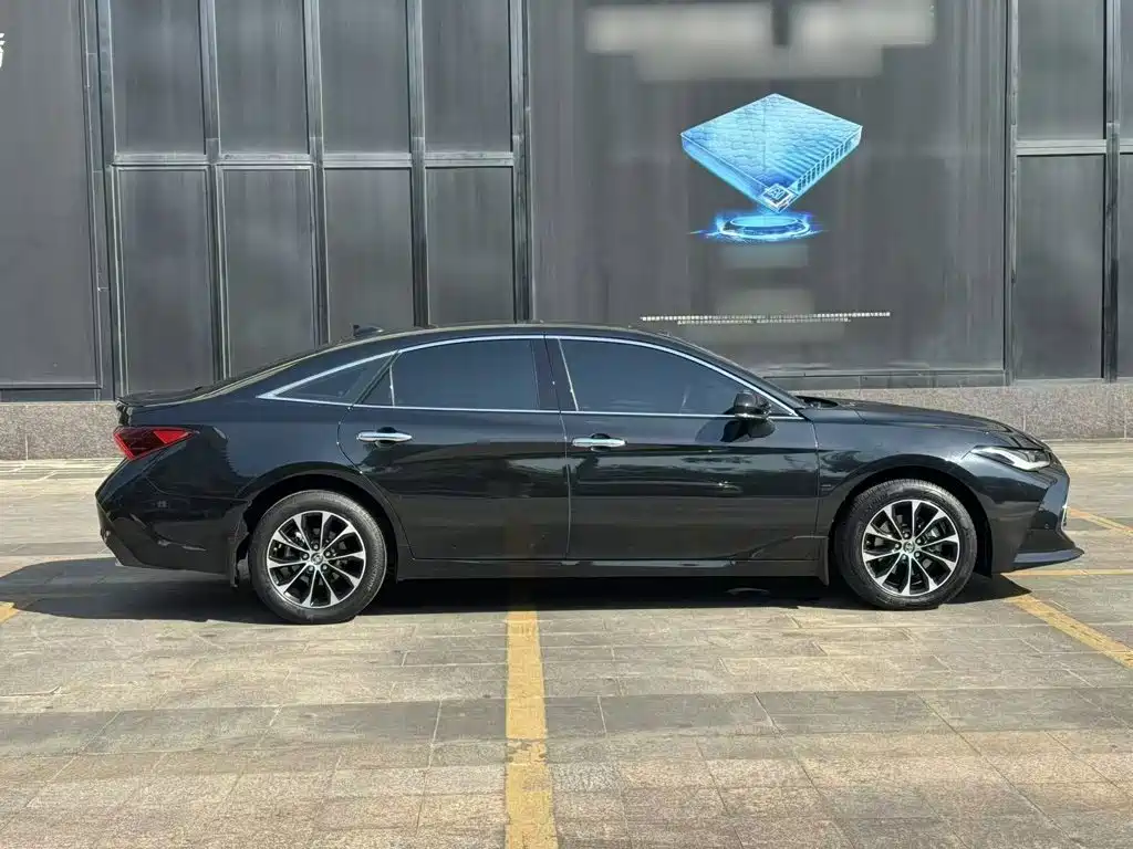 Toyota Avalon — фото 11