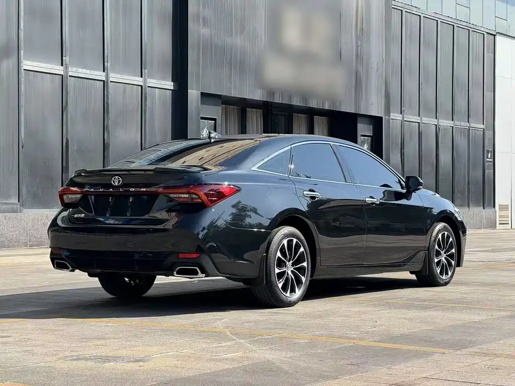 Toyota Avalon — фото 15