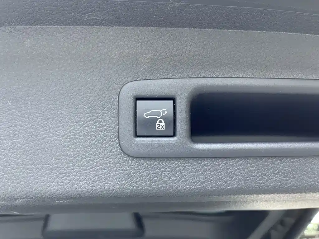 Toyota Sienna — фото 26