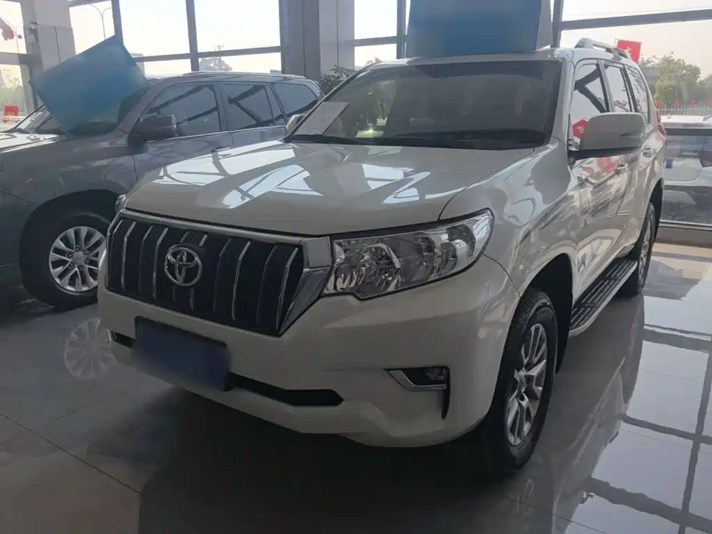 Toyota Prado — фото 2