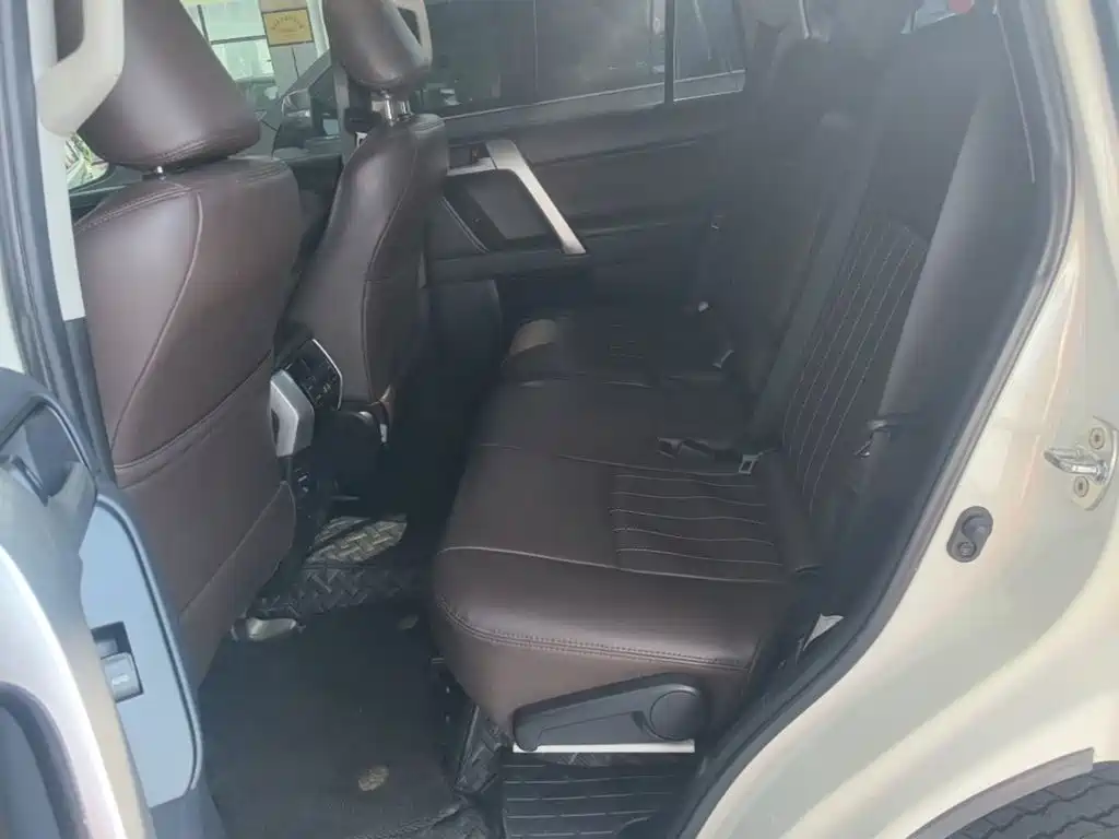 Toyota Prado — фото 17