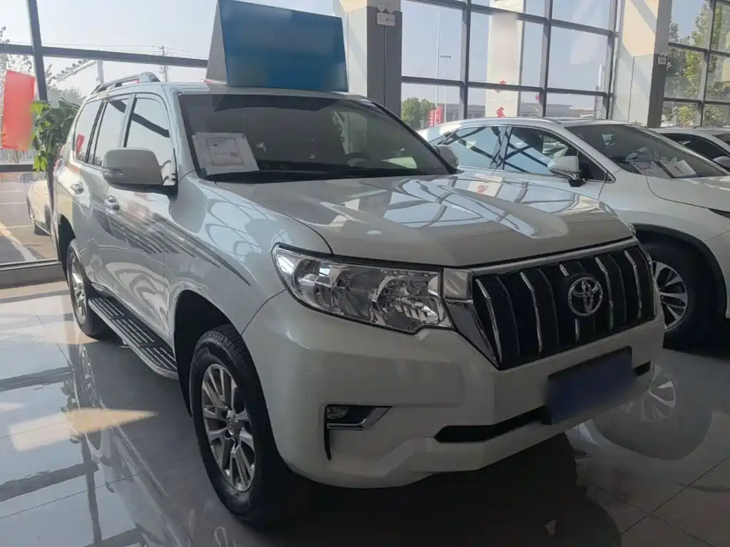 Toyota Prado — фото 4