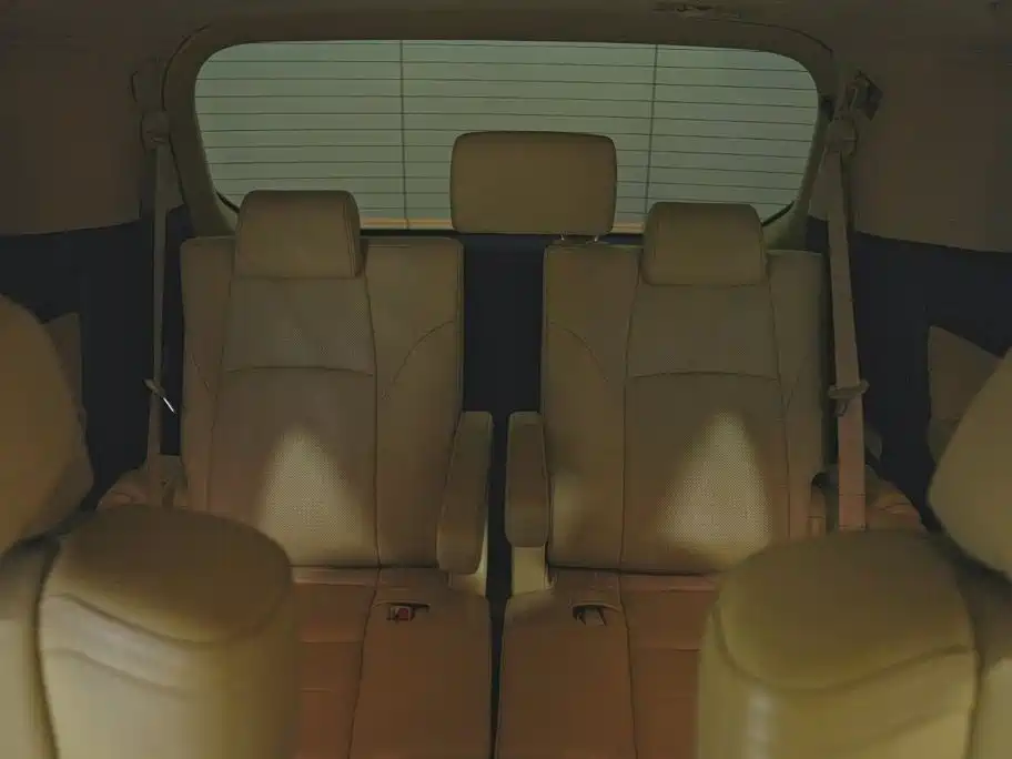 Toyota Alphard — фото 8