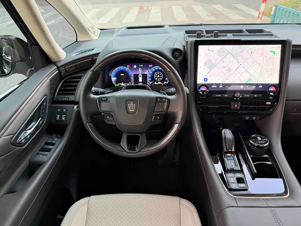 Toyota Vellfire — фото 15