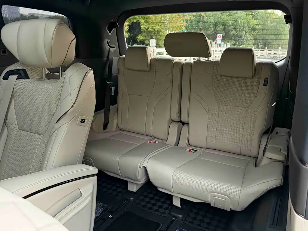 Toyota Vellfire — фото 23