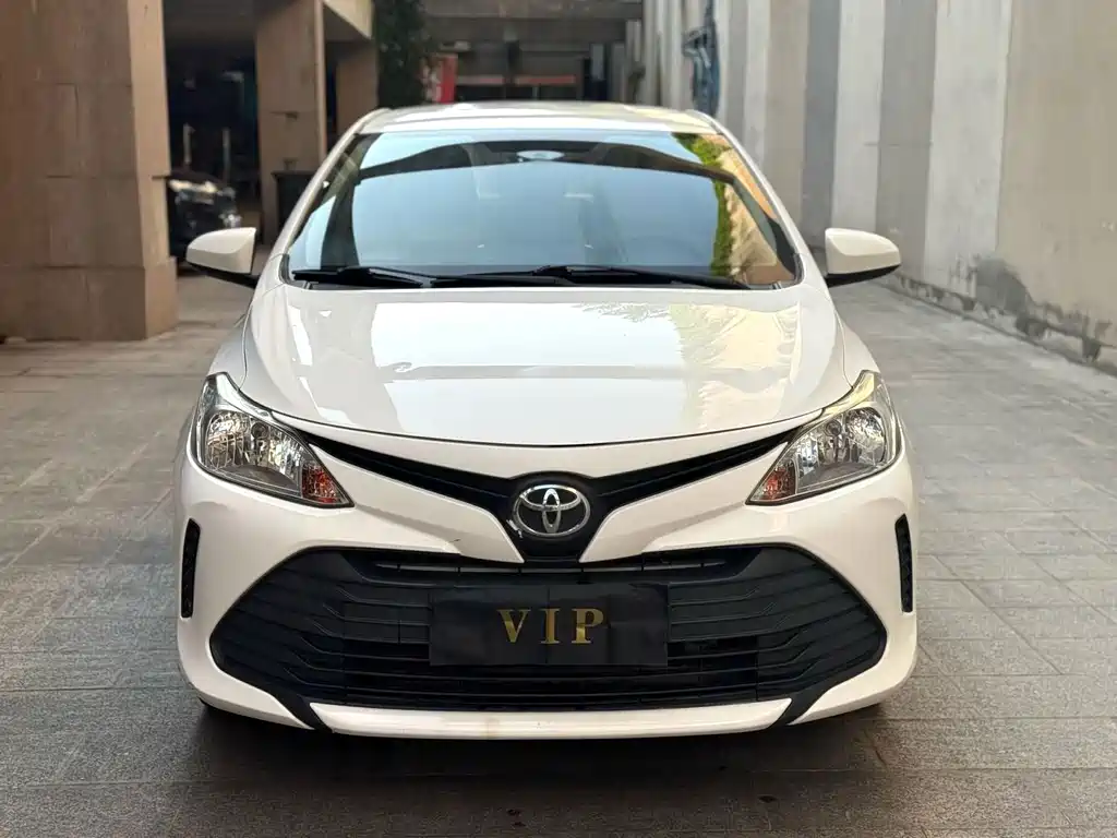Toyota Vios — фото 3