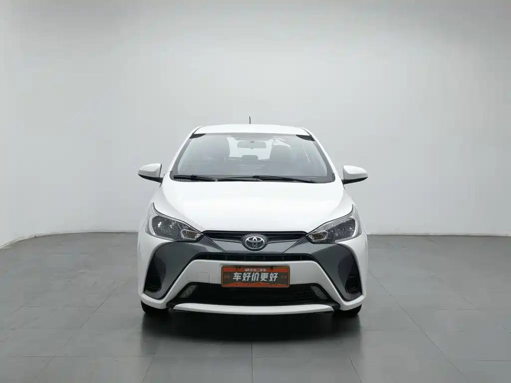 Toyota Yaris L — фото 3