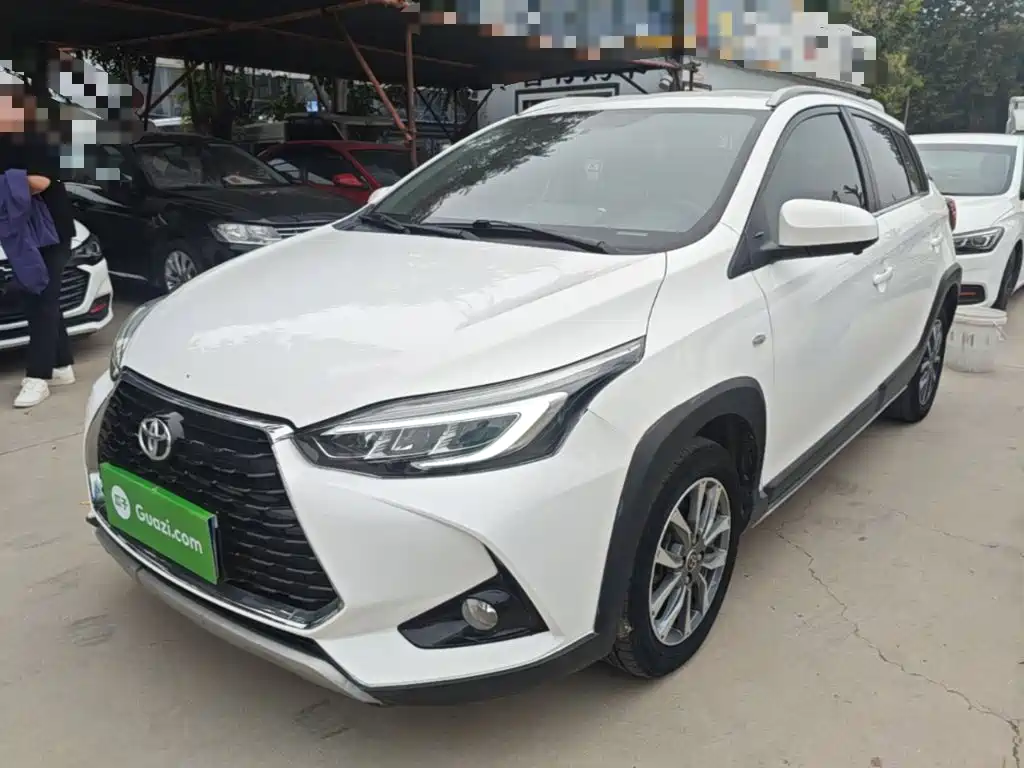 Toyota Yaris L — фото 2