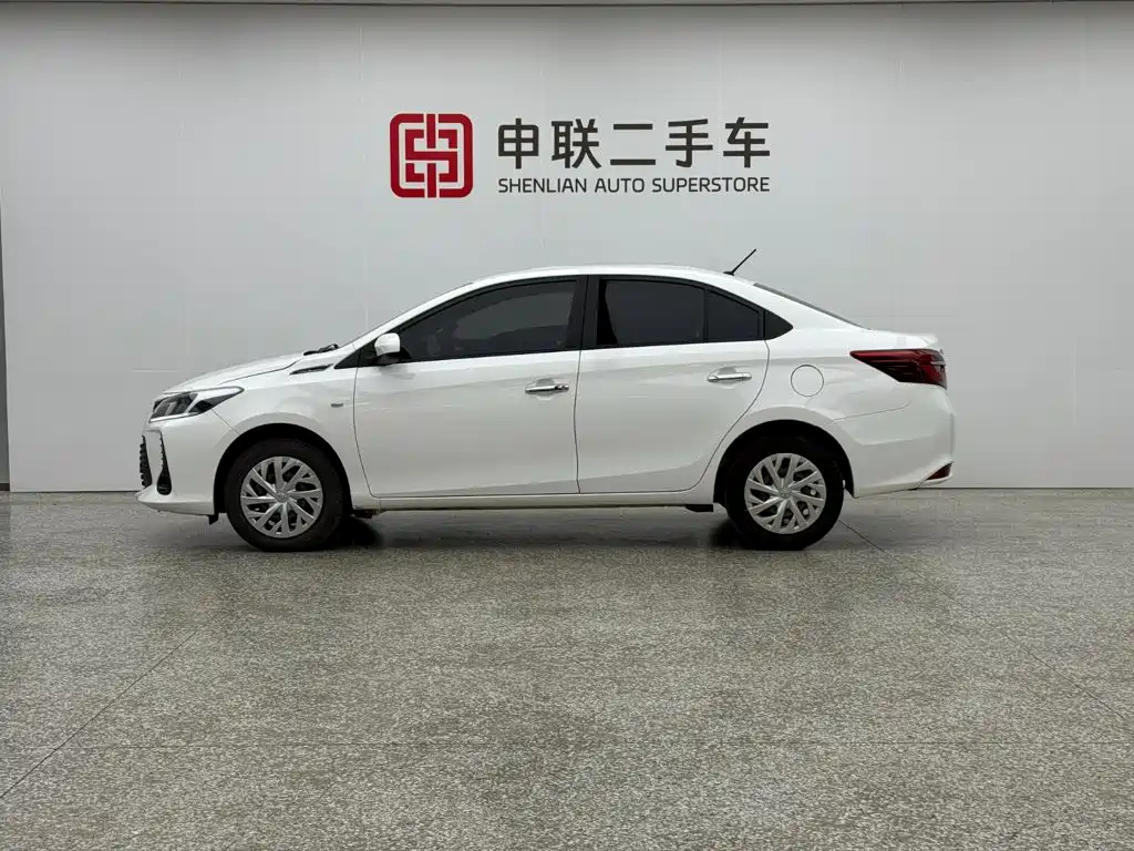 Toyota Vios — фото 3