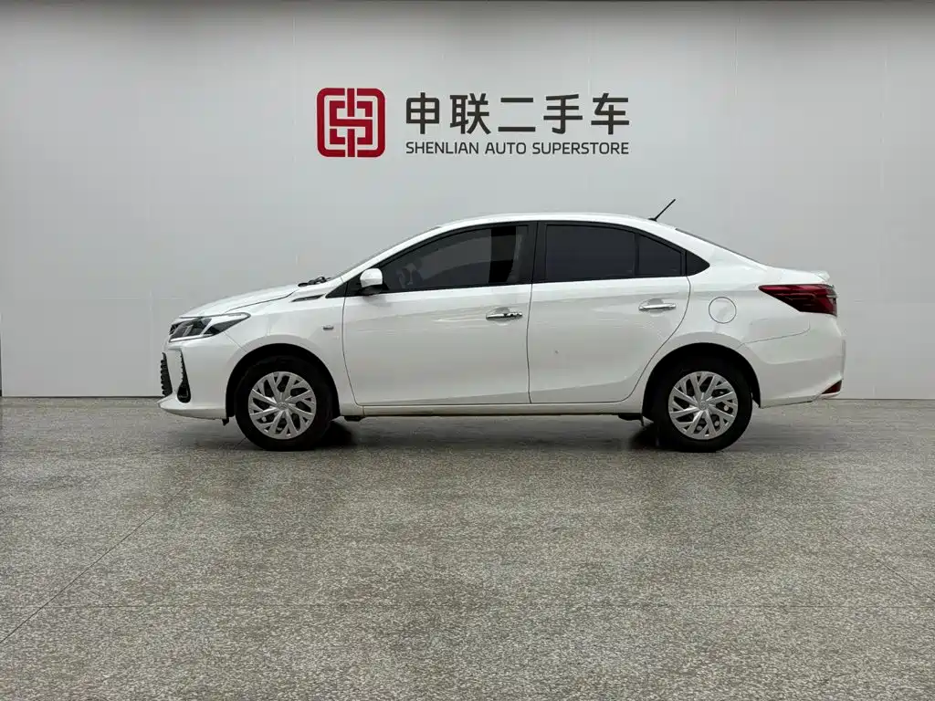 Toyota Vios — фото 3
