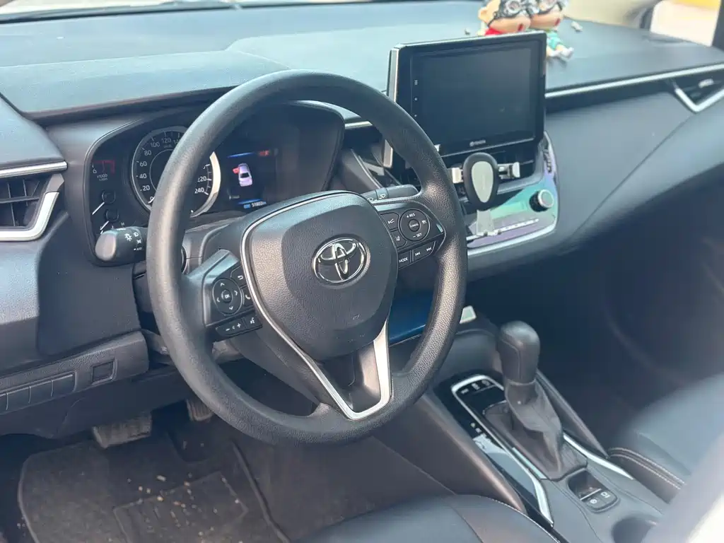 Toyota Corolla — фото 6