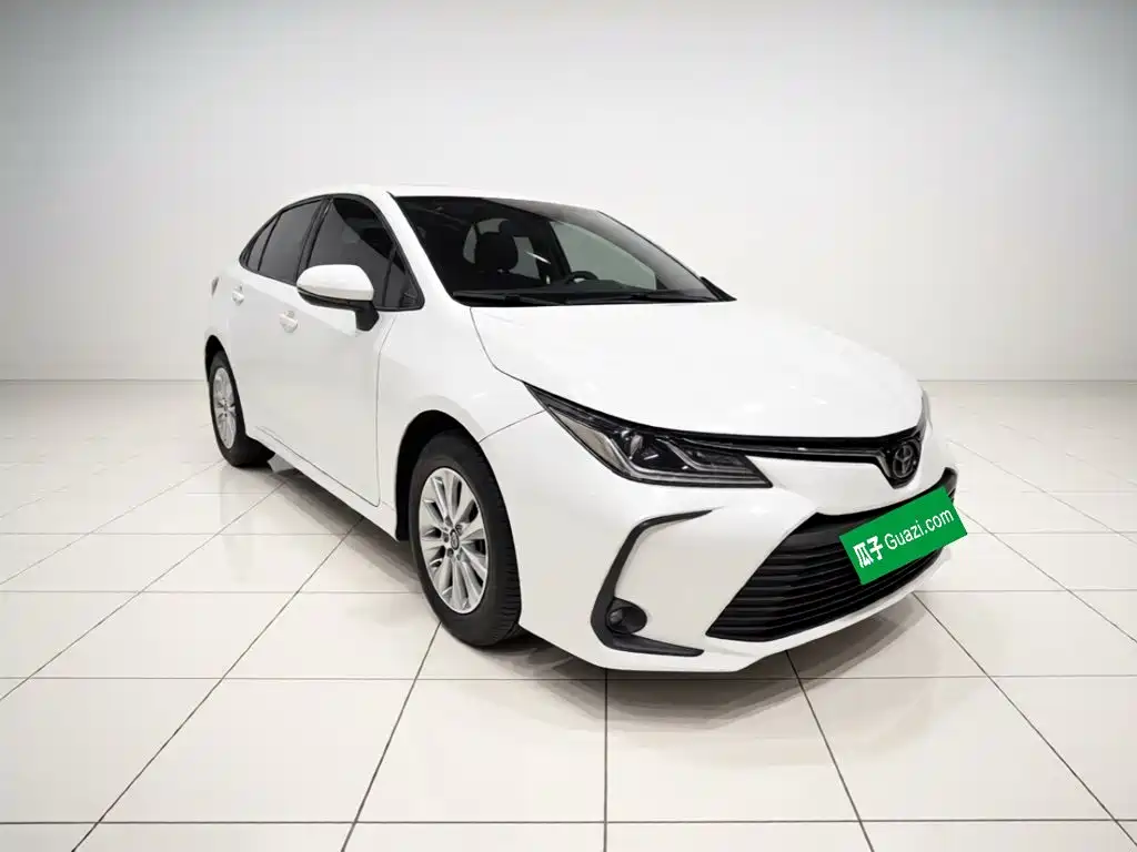 Toyota Corolla — фото 3