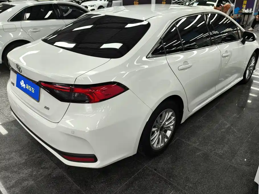 Toyota Allion — фото 3