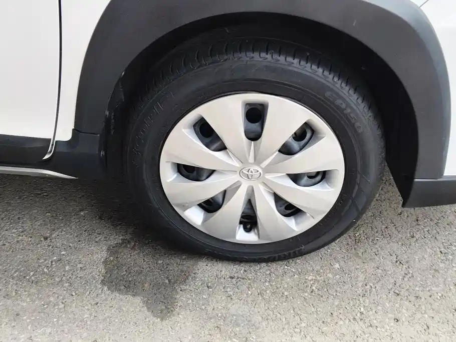 Toyota Yaris L — фото 6