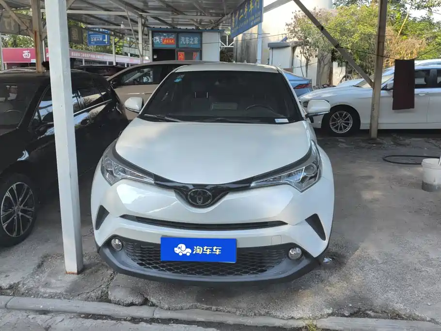 Toyota C-HR — фото 2
