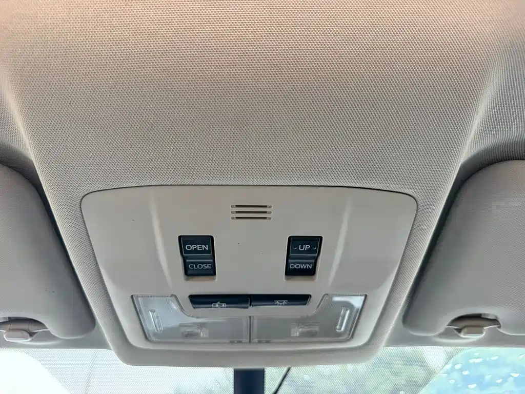 Toyota RAV4 — фото 22