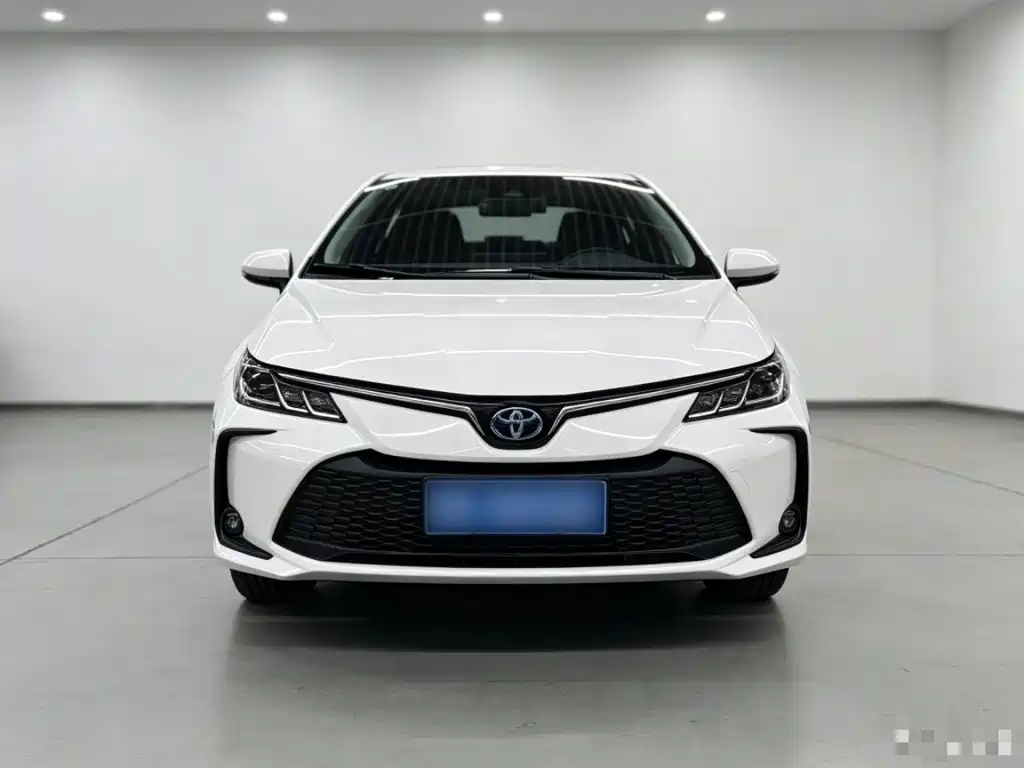 Toyota Corolla — фото 2