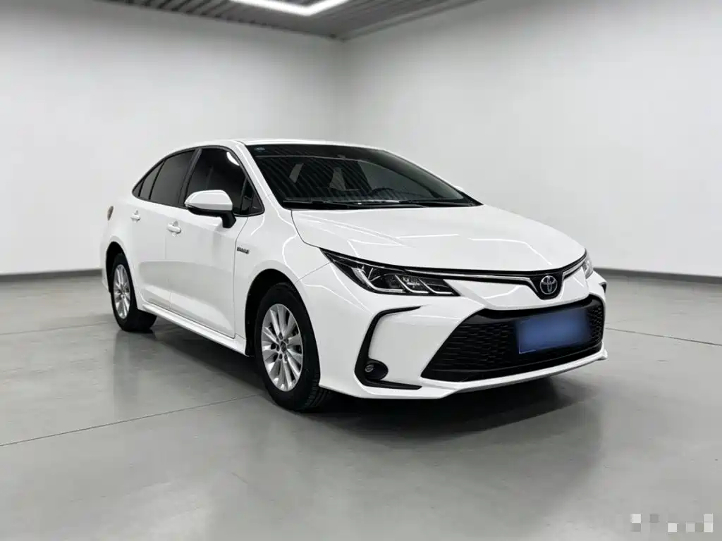 Toyota Corolla — фото 3