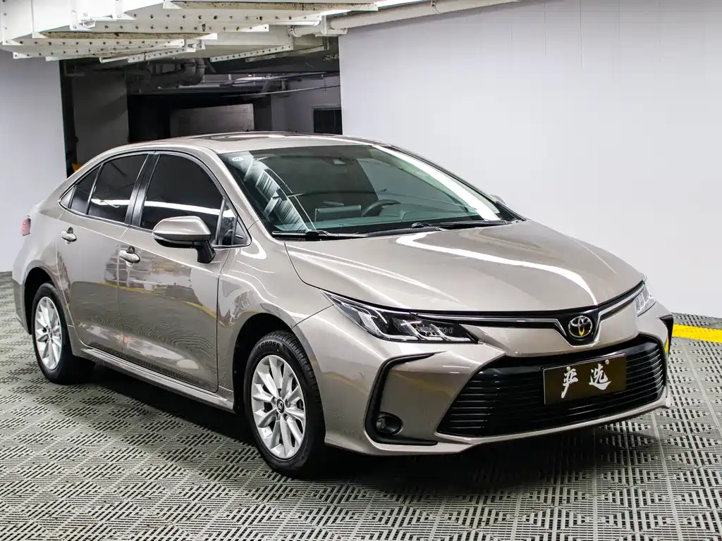 Toyota Corolla — фото 3