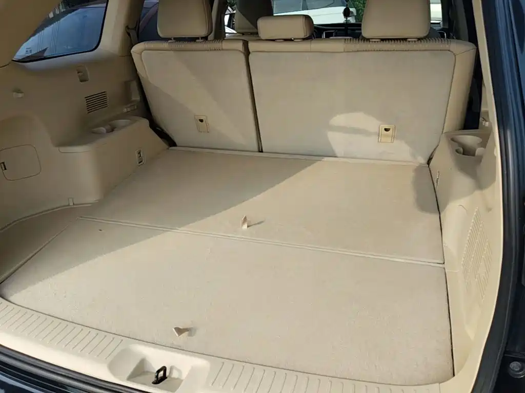 Toyota Highlander — фото 18