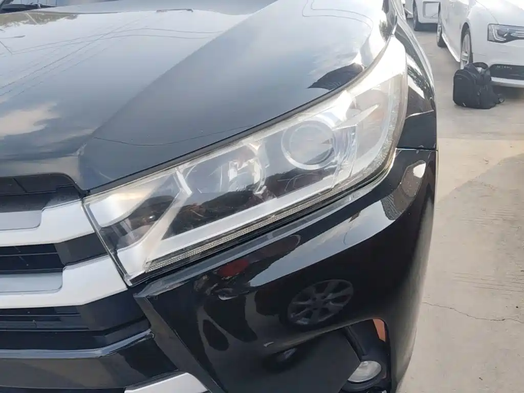 Toyota Highlander — фото 23