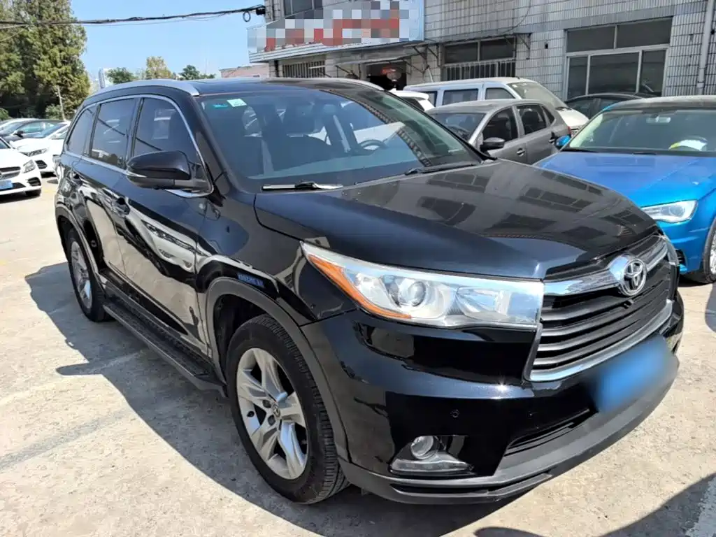 Toyota Highlander — фото 3