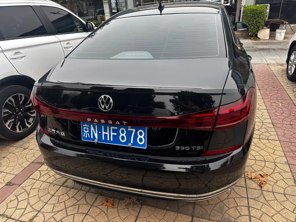 Volkswagen Passat — фото 22