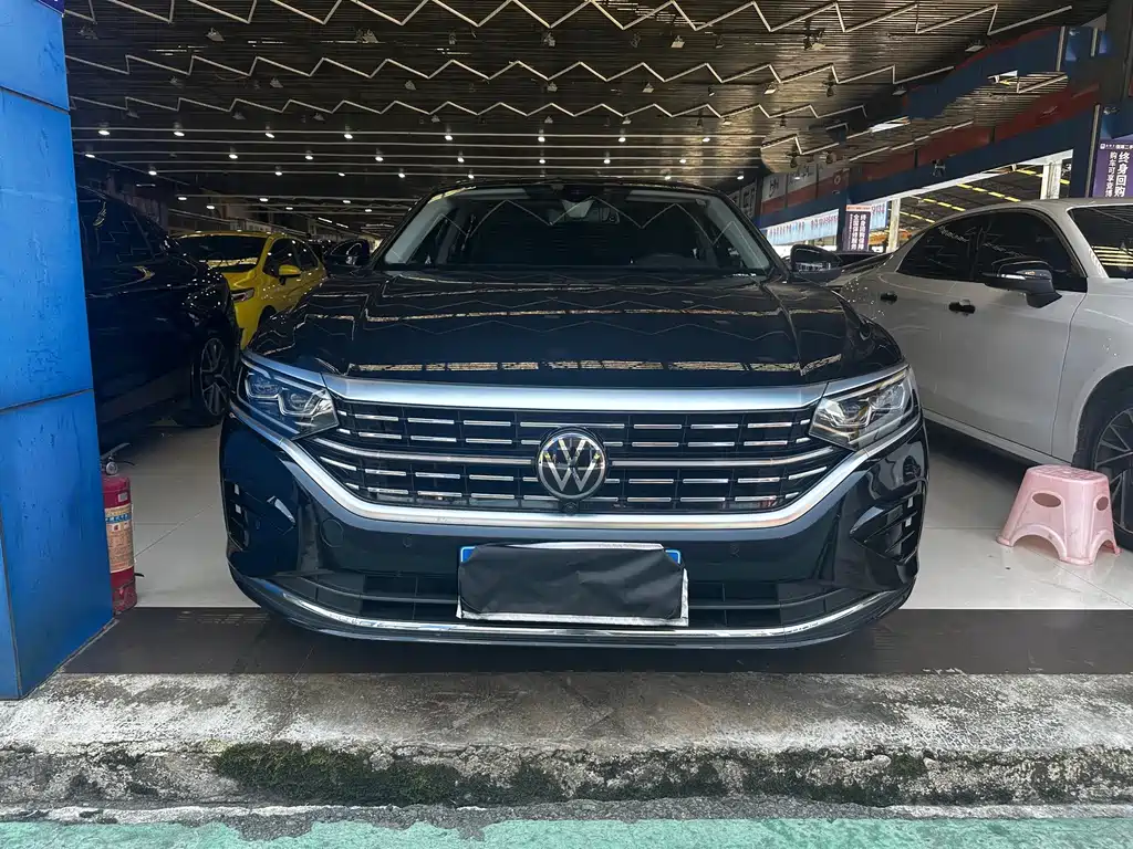 Volkswagen Passat — фото 2