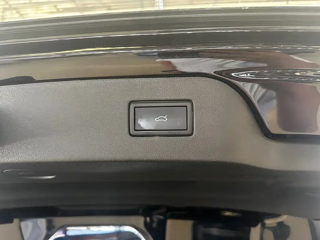 Volkswagen Passat — фото 16